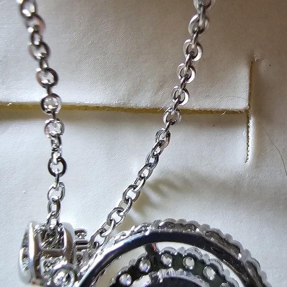 Fashion Diamond Pendant Necklace 18" - Picture 2 of 3